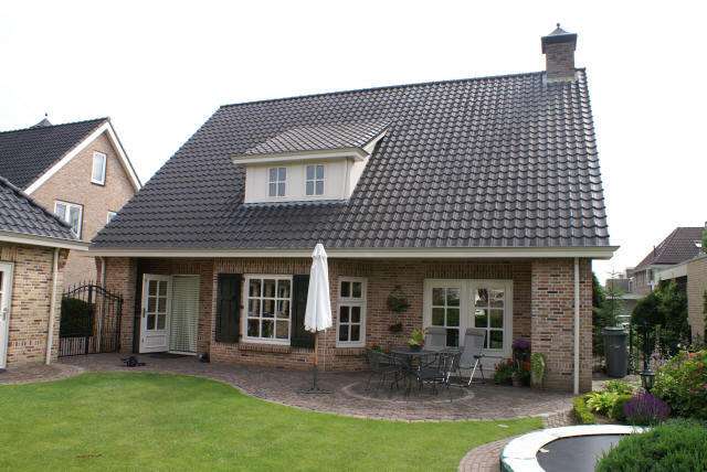 Robbie Hoeks Schilderwerken Logo