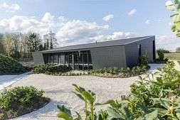 H. van Meijl Schilderwerken BV Logo