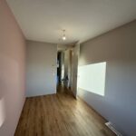 Aanbrengen van Renovlies en schilderen van nieuwbouw huis ( 350m2 ) Afbeelding 2
