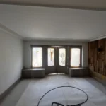 Spuiten complete woning. Wanden, plafonds, deuren, kozijnen. Afbeelding 1