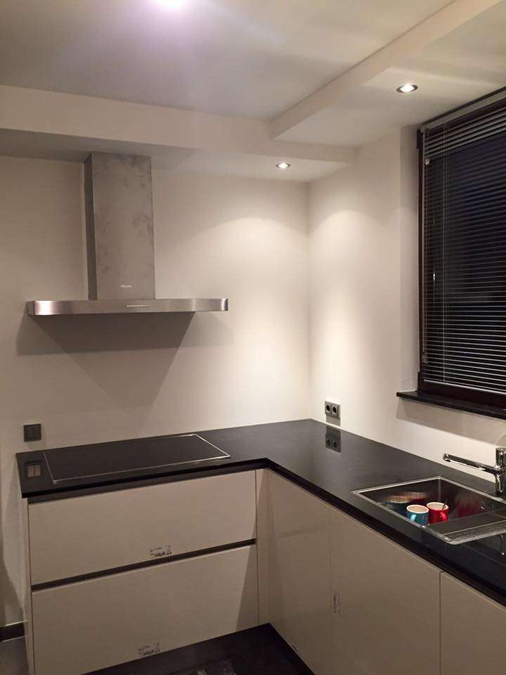 Robert Schiffer Schilder- en Behangwerken Logo