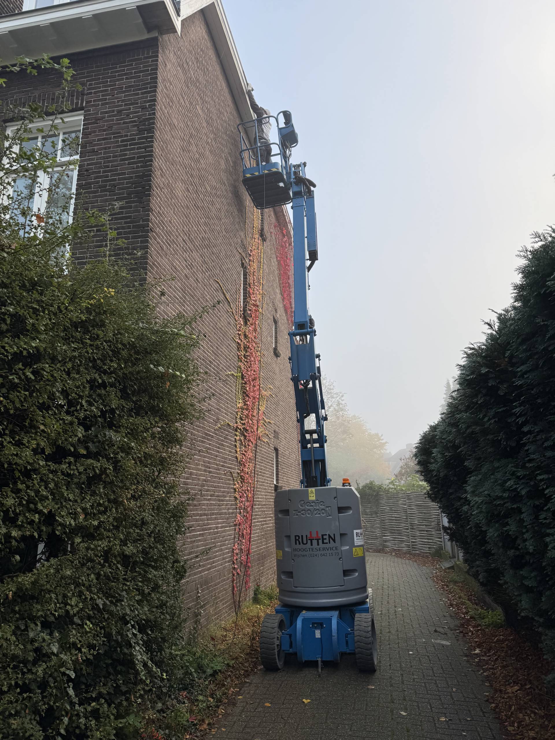 Joud Schilder en Klusbedrijf Logo