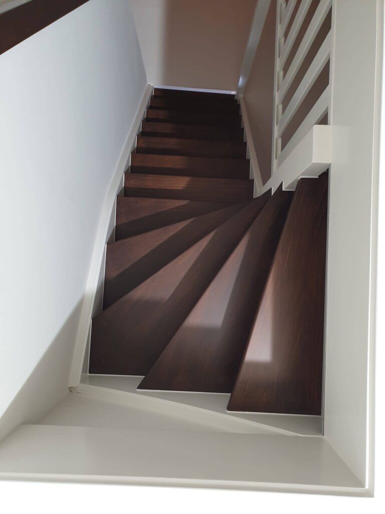 l_5770c68cb3.jpg