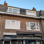 Bovenwoning, houtrot herstel dakbeschot en voegen Afbeelding 1