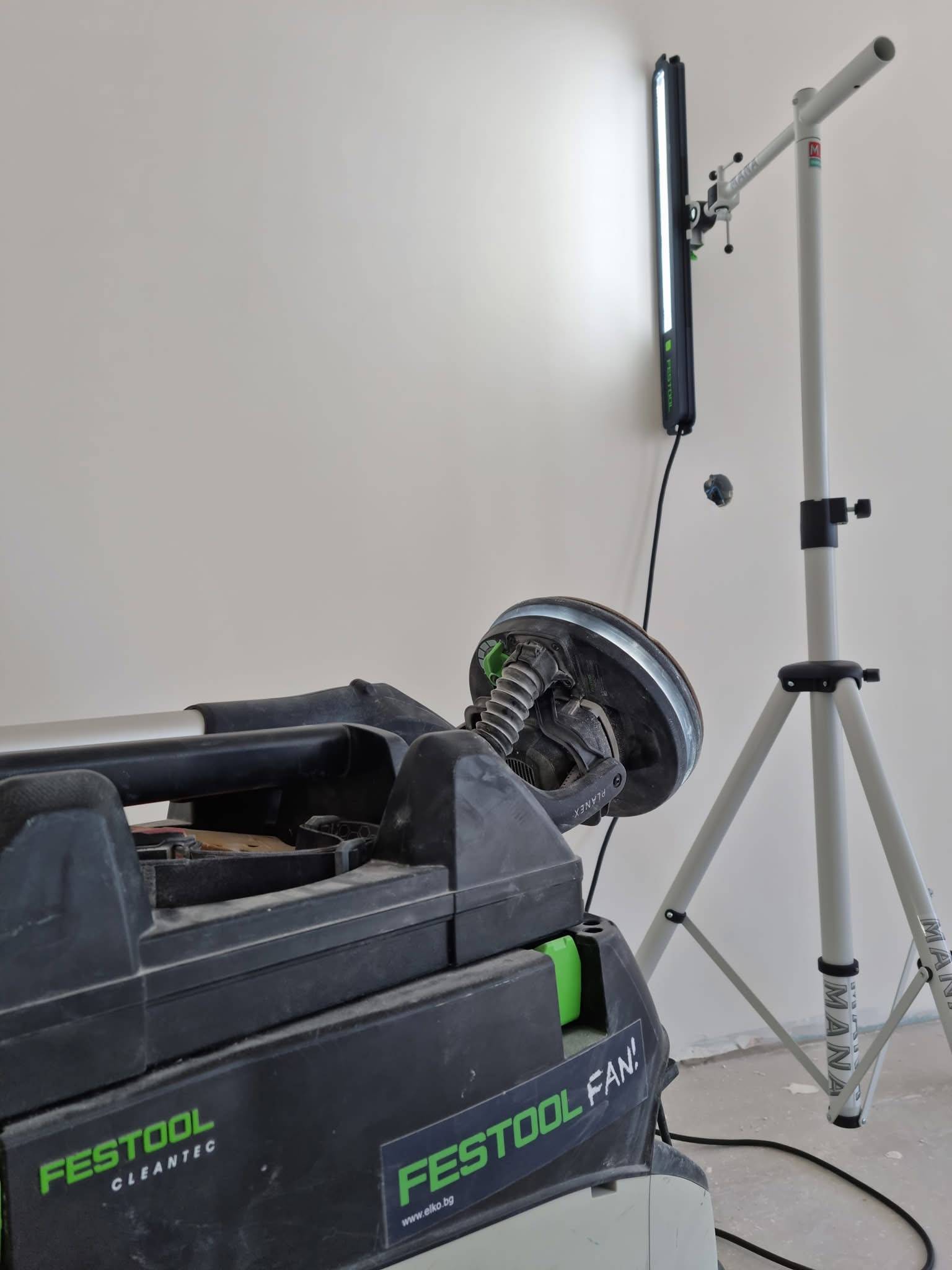 Diverso Renovatie & Vastgoedonderhoud Logo