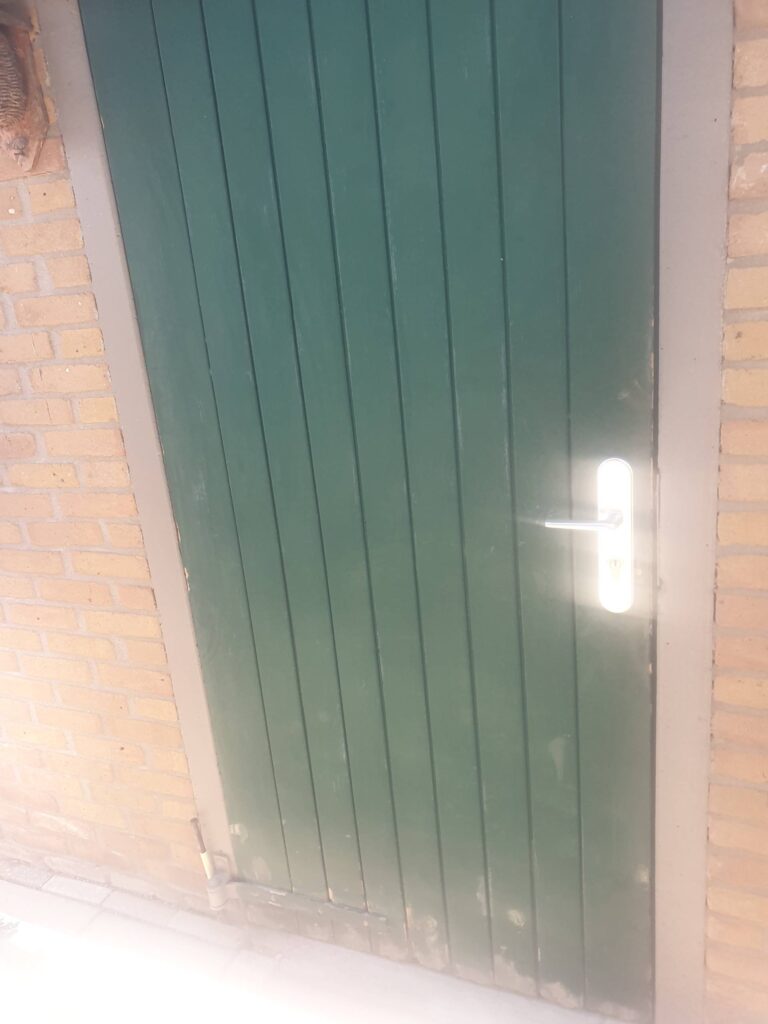 l_a33c649785.jpg