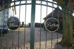 Schildersbedrijf H.W. van Tuil Logo