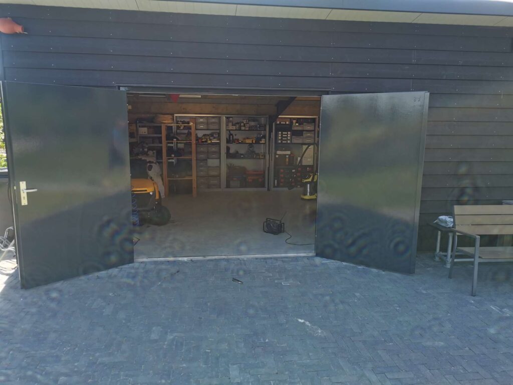 Heuving schilder-en behangwerken Omslagfoto