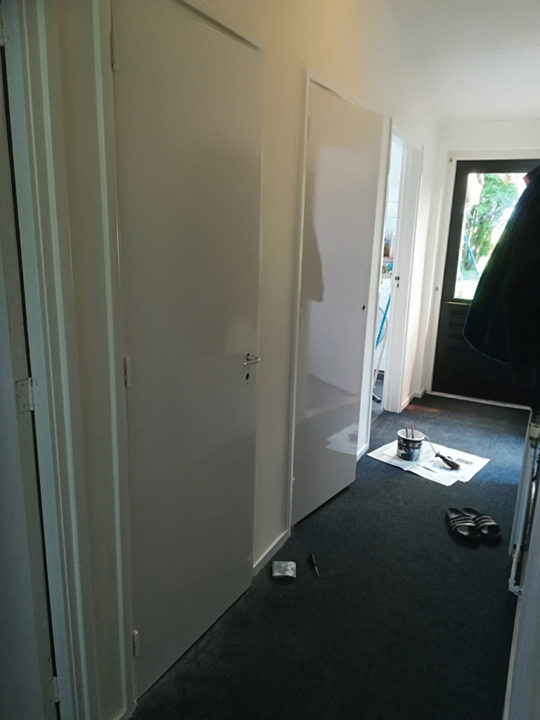 Vind een Top 10 Schilder in Nuis Omslagfoto