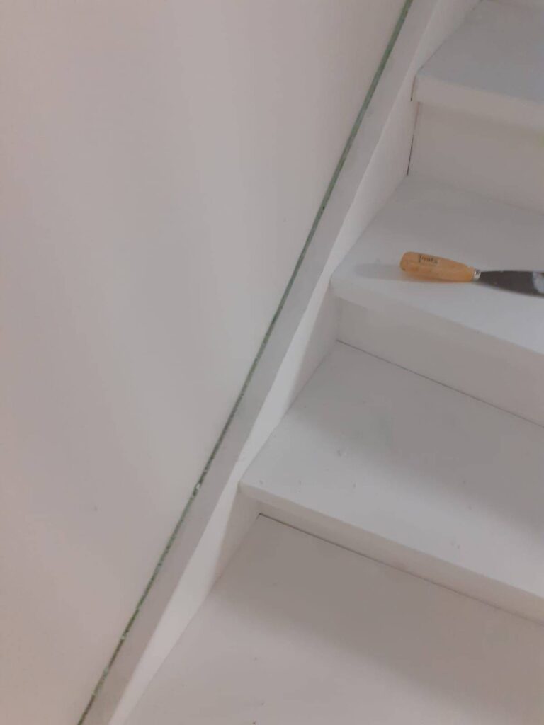 l_c43c033018.jpg